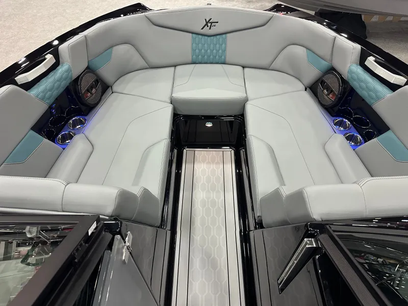 Slide: The Image of MasterCraft XT24 2025 - 14