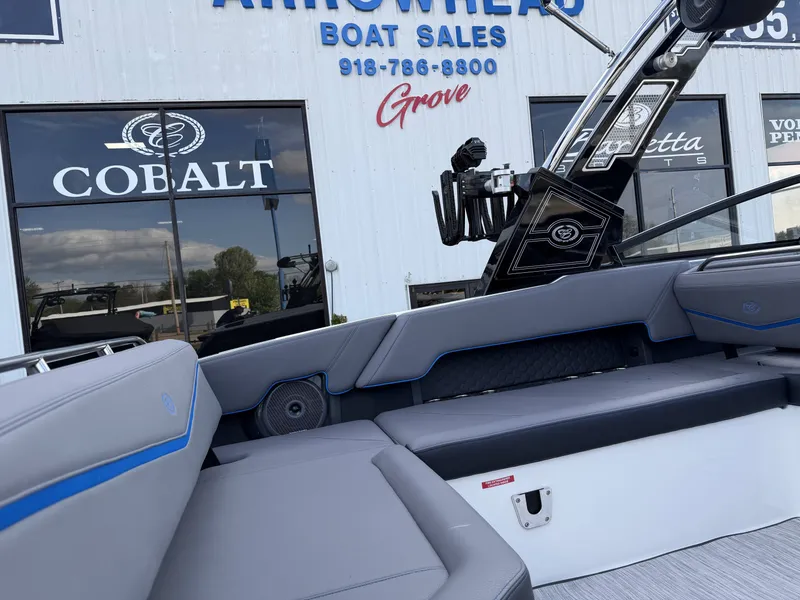 Slide: The Image of Cobalt R8 Surf 2026 - 11