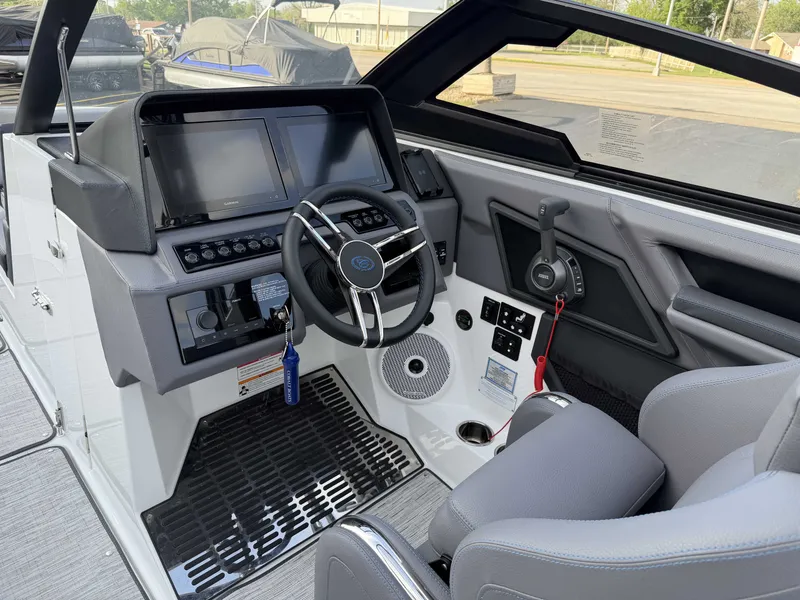 Slide: The Image of Cobalt R8 Surf 2026 - 16