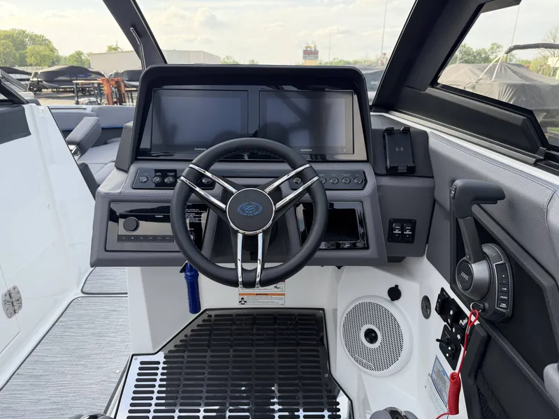 Slide: The Image of Cobalt R8 Surf 2026 - 17