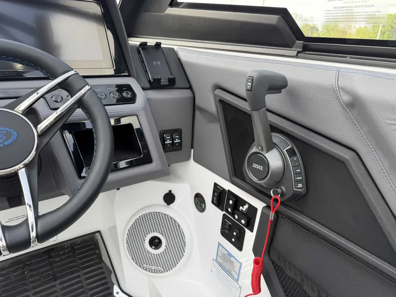 Slide: The Image of Cobalt R8 Surf 2026 - 18