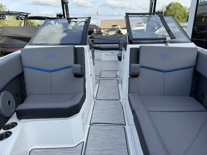 Slide: The Image of Cobalt R8 Surf 2026 - 23