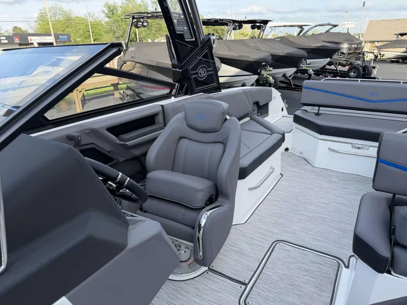 Slide: The Image of Cobalt R8 Surf 2026 - 26