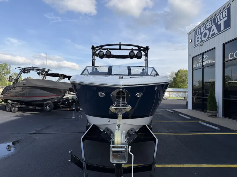 Slide: The Image of Cobalt R8 Surf 2026 - 3