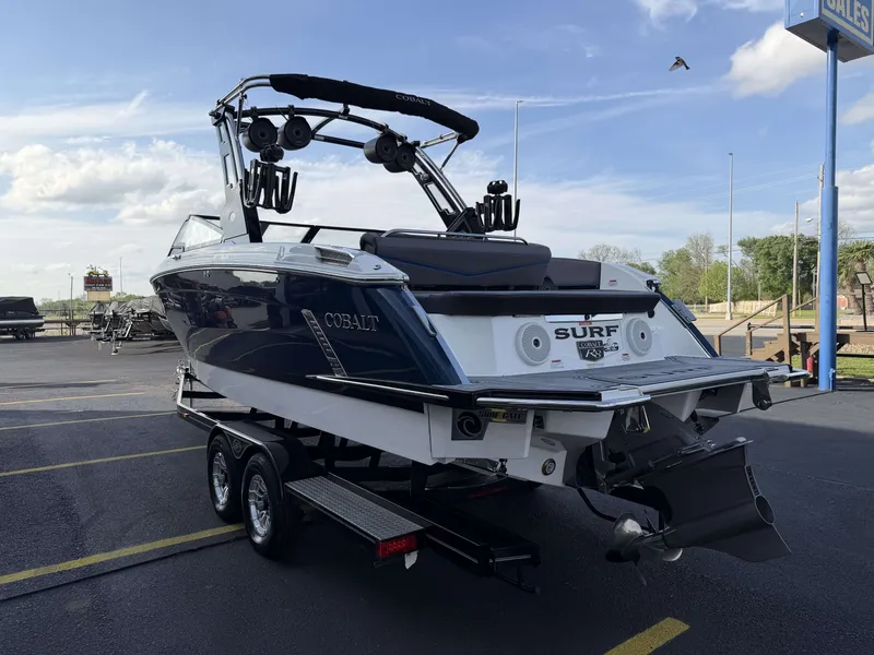 Slide: The Image of Cobalt R8 Surf 2026 - 6