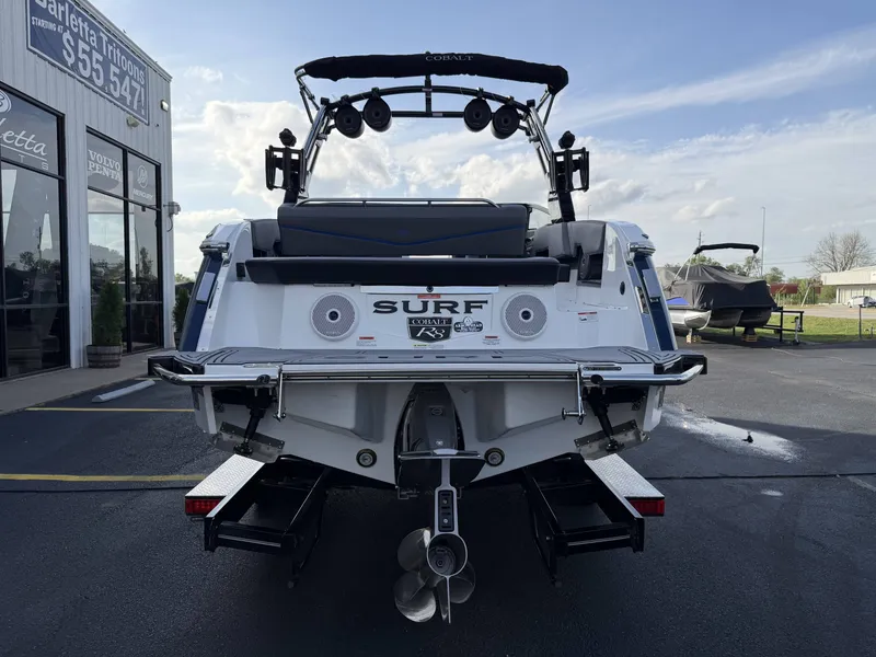 Slide: The Image of Cobalt R8 Surf 2026 - 7