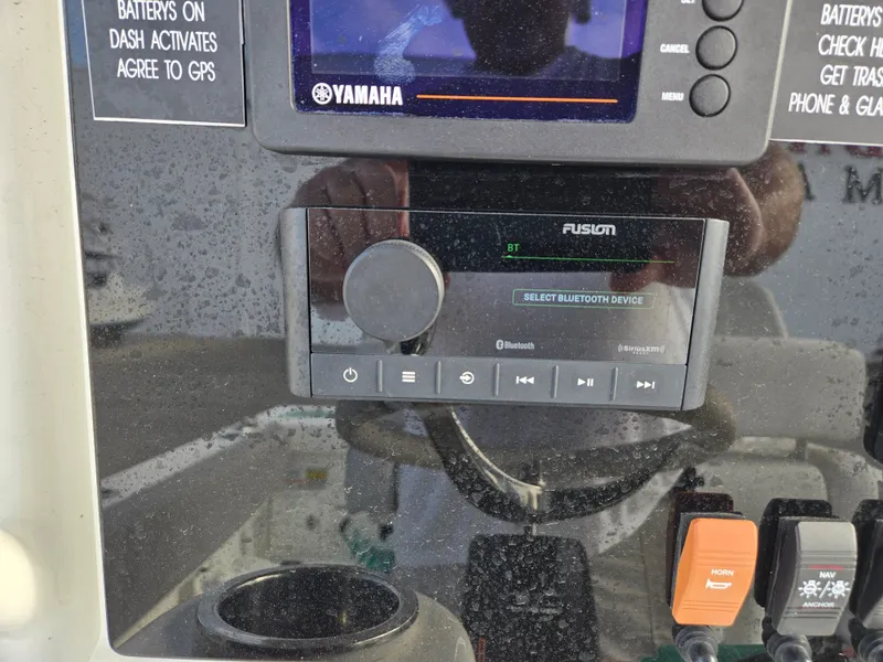 Slide: The Image of Yamaha and Fusion controls on Parker 2500 Special Edition 2021. - 6