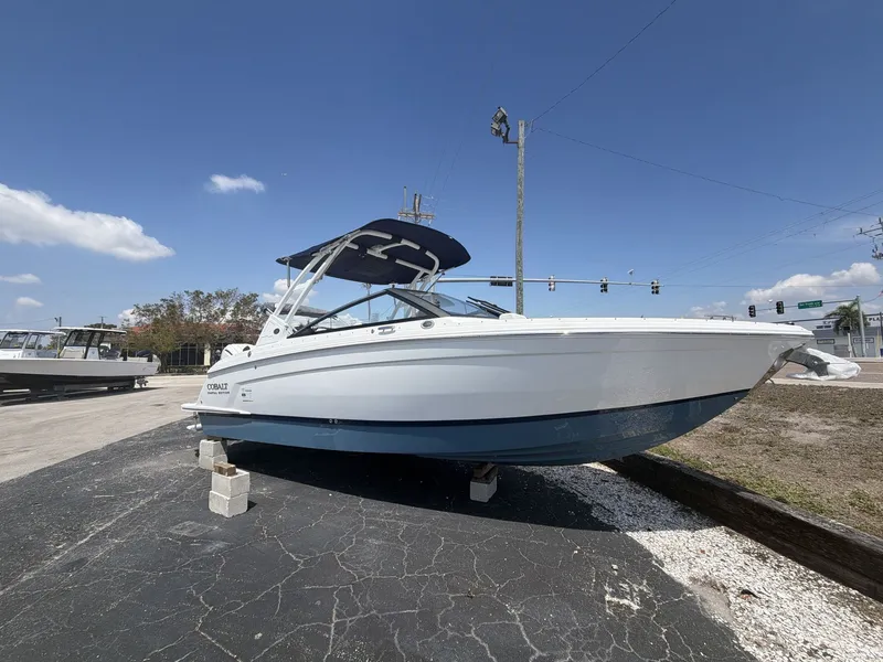 Slide: The Image of Cobalt R6 Outboard 2026 - 9