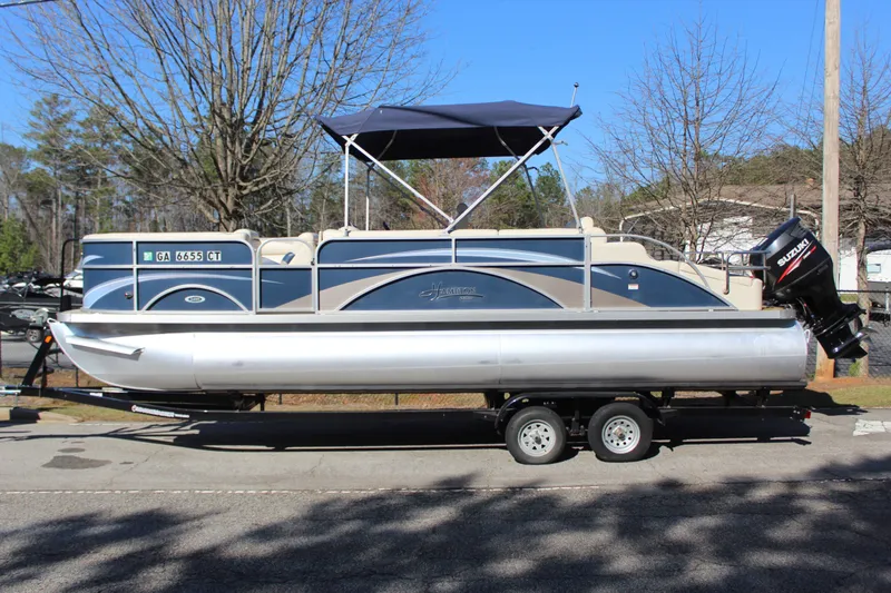 The Image of Hampton 2485 RL 2012 - 1