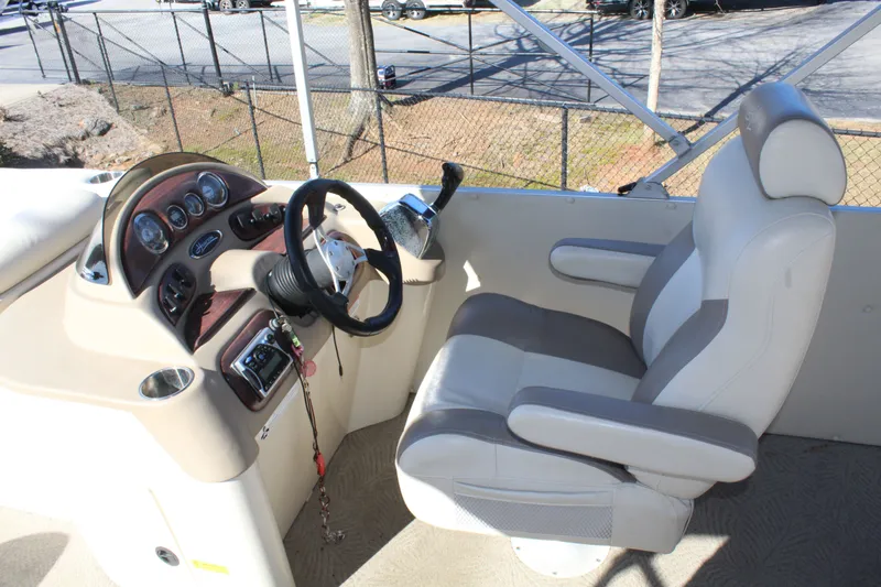 Slide: The Image of Hampton 2485 RL 2012 - 10