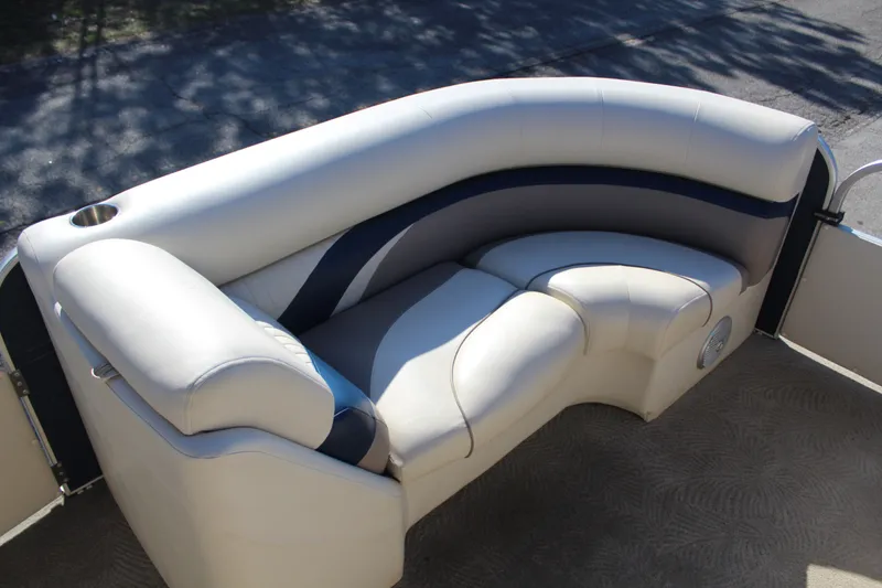 Slide: The Image of Hampton 2485 RL 2012 - 13