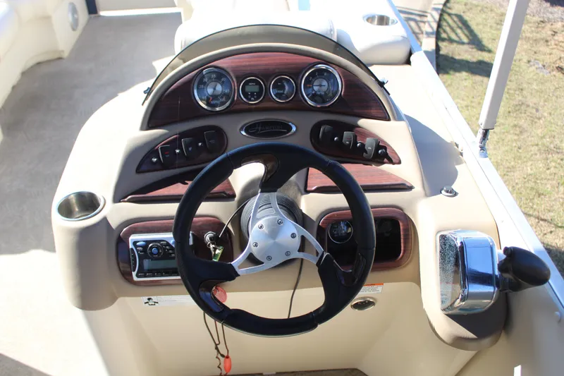 Slide: The Image of Hampton 2485 RL 2012 - 9