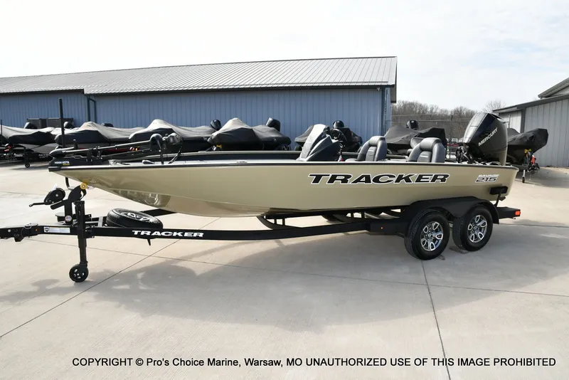 Slide: The Image of Tracker Savage 215 w/200HP Mercury 4 Stroke 2026 - 71