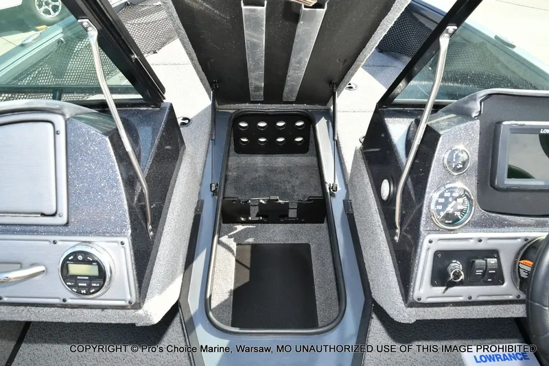 Slide: The Image of Ranger VS1882 WT 2022 - 44