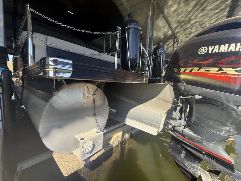 Slide: The Image of Barletta Cabrio C22U 2021 - 10