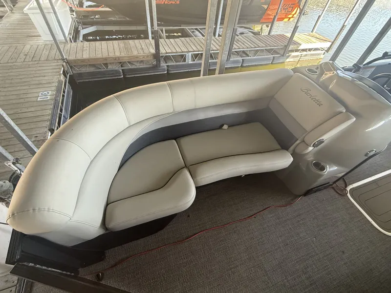 Slide: The Image of Barletta Cabrio C22U 2021 - 16