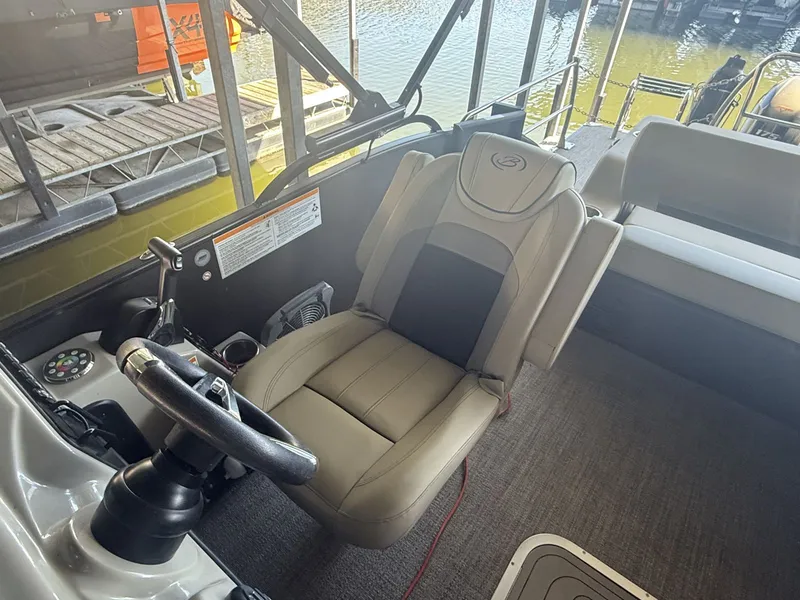 Slide: The Image of Barletta Cabrio C22U 2021 - 21