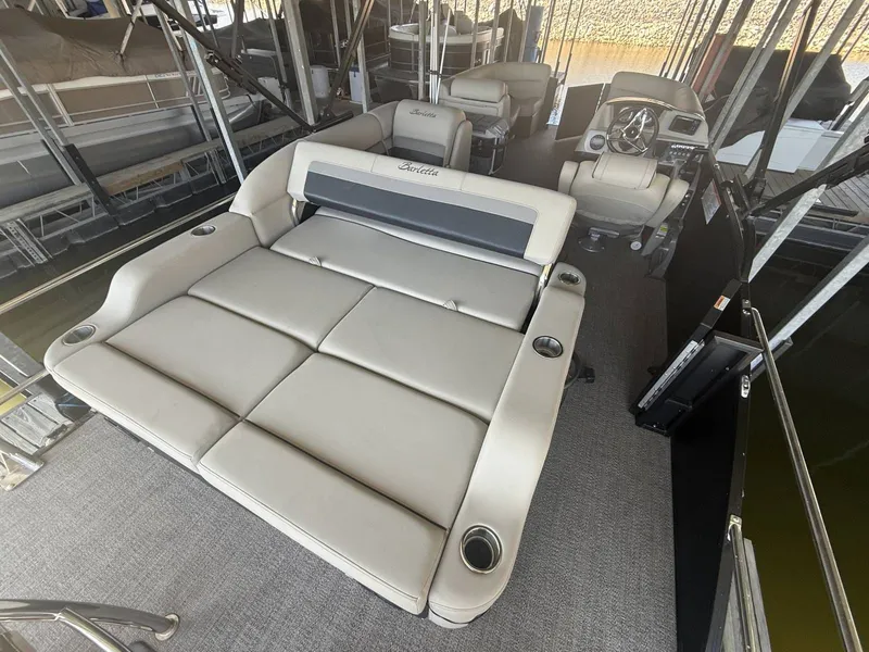 Slide: The Image of Barletta Cabrio C22U 2021 - 32