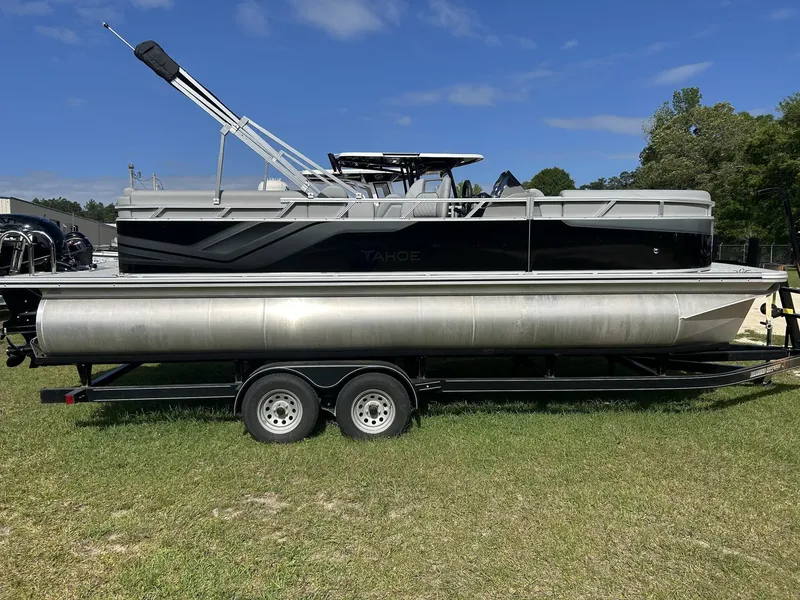 The Image of Tahoe SLT 23 QUAD LOUNGER-140HP 2026 - 1