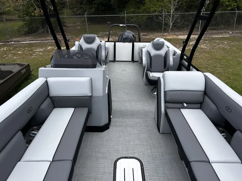 Slide: The Image of Veranda Vista Series VS25RC-TOWER-250HP 2026 - 8