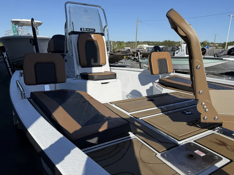 Slide: The Image of Xpress Xclusive R Series XR 21 BAY WITH FORWARD SEATING 2026 - 13