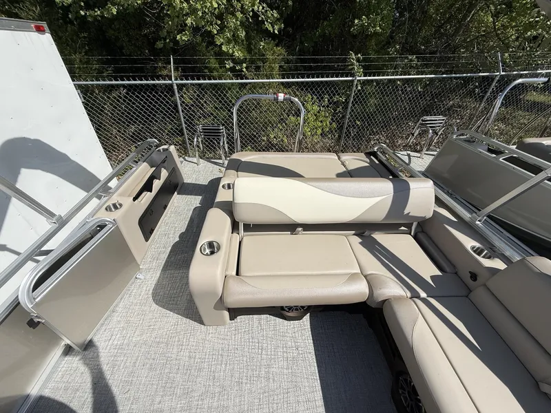 Slide: The Image of 2026 Avalon LSZ 25 pontoon boat with versatile rear bench. - 3