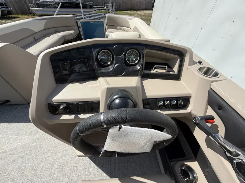 Slide: The Image of Interior view of Avalon LSZ 25 Versatile Rear Bench 2026 helm. - 5