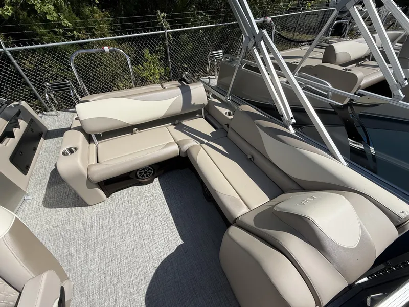 Slide: The Image of Interior of Avalon LSZ 25 Versatile Rear Bench 2026. - 6