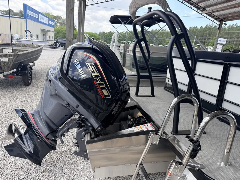 Slide: The Image of Veranda Vista Series VS25RC-TOWER-250HP 2026 - 13