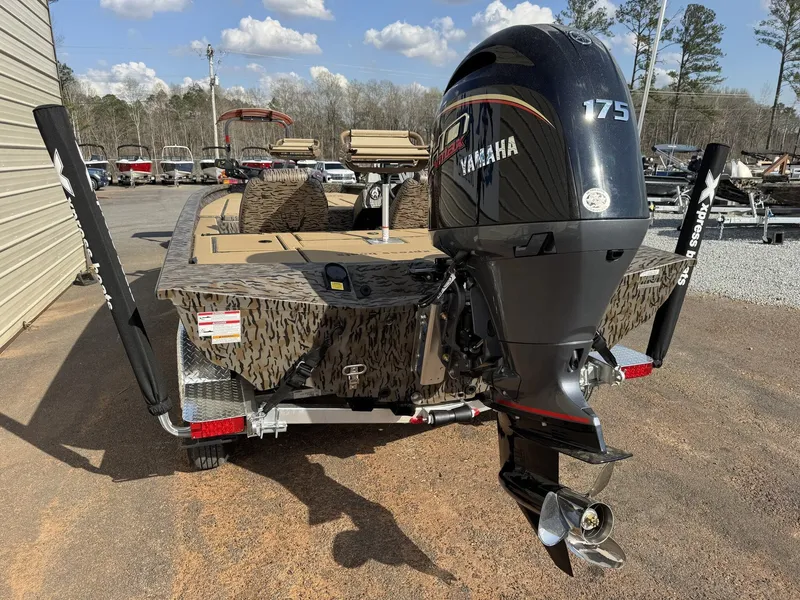 Slide: The Image of Xpress H20C Crappie 2026 - 8