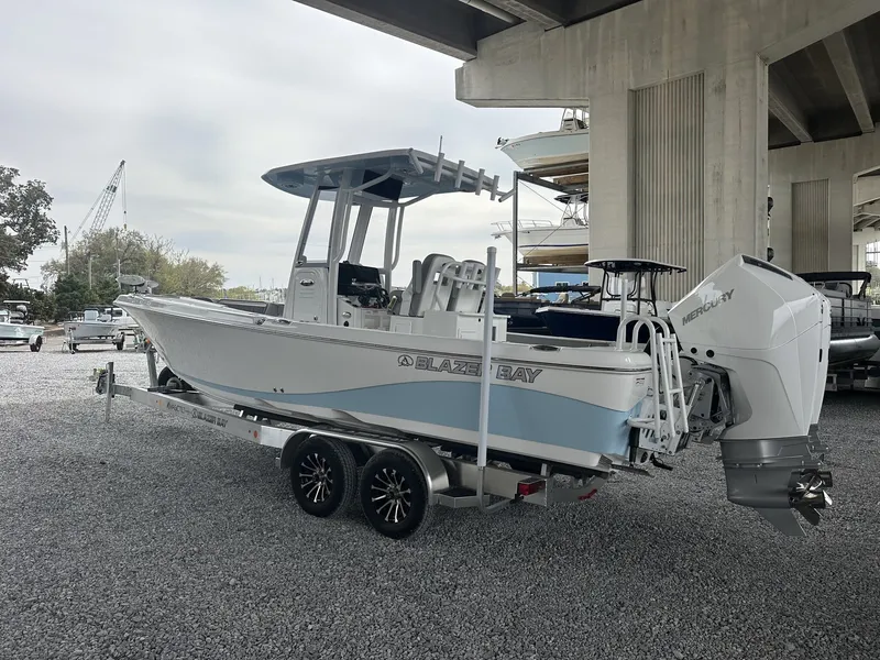 Slide: The Image of Blazer Bay Makaira 2800 2026 - 10