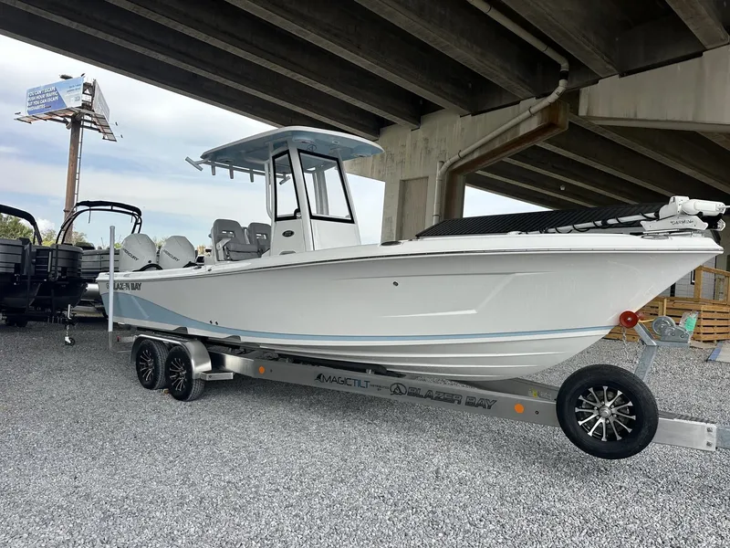 Slide: The Image of Blazer Bay Makaira 2800 2026 - 2