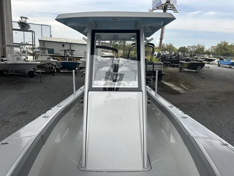 Slide: The Image of Blazer Bay Makaira 2800 2026 - 6