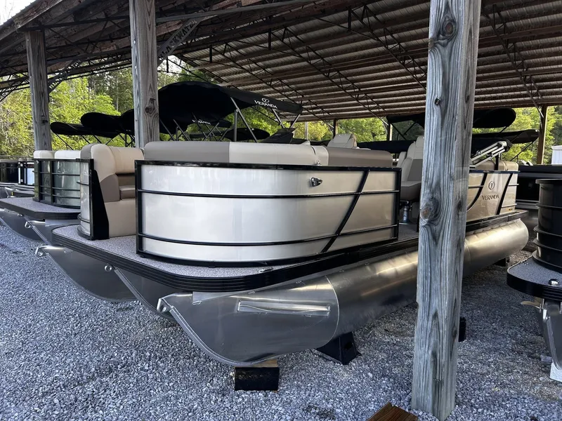 Slide: The Image of Veranda Relax Series 200HP YAMAHA 2026 - 2