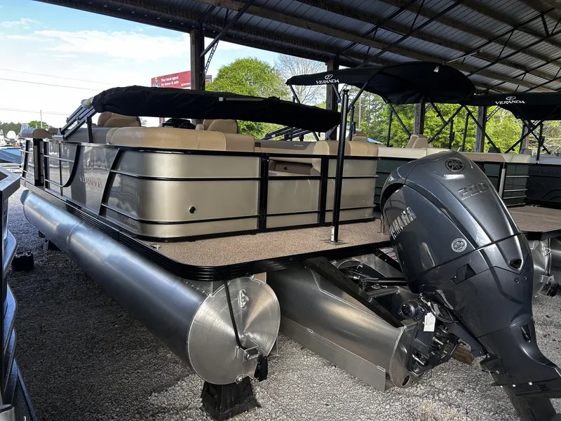 Slide: The Image of Veranda Relax Series 200HP YAMAHA 2026 - 4