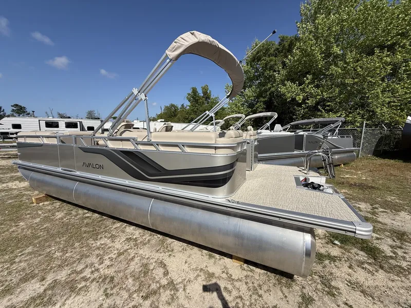 Slide: The Image of Avalon Venture 85 23 QUAD LOUNGER 140HP 2026 - 2