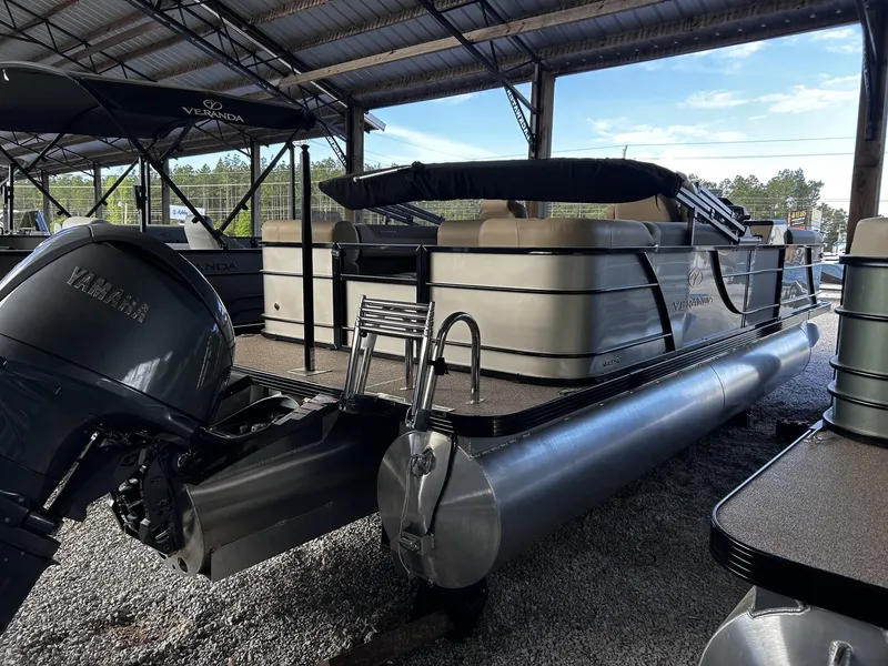 Slide: The Image of Veranda Relax Series 200HP YAMAHA 2026 - 3