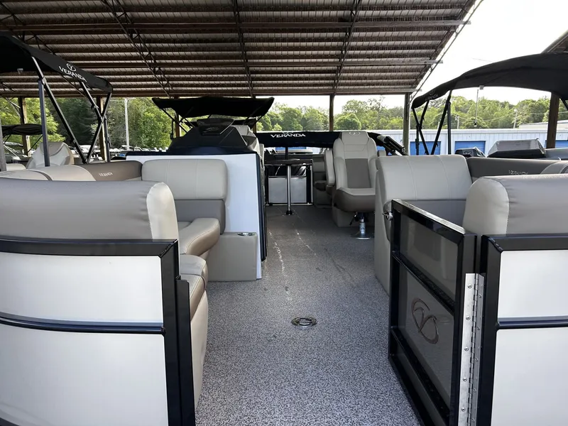 Slide: The Image of Veranda Relax Series 200HP YAMAHA 2026 - 5