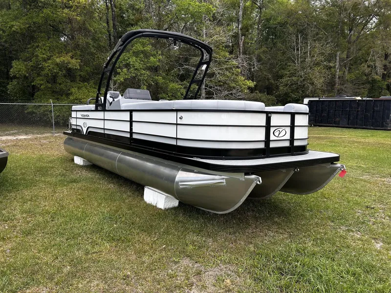 Slide: The Image of Veranda Vista Series VS25RC-TOWER-250HP 2026 - 4