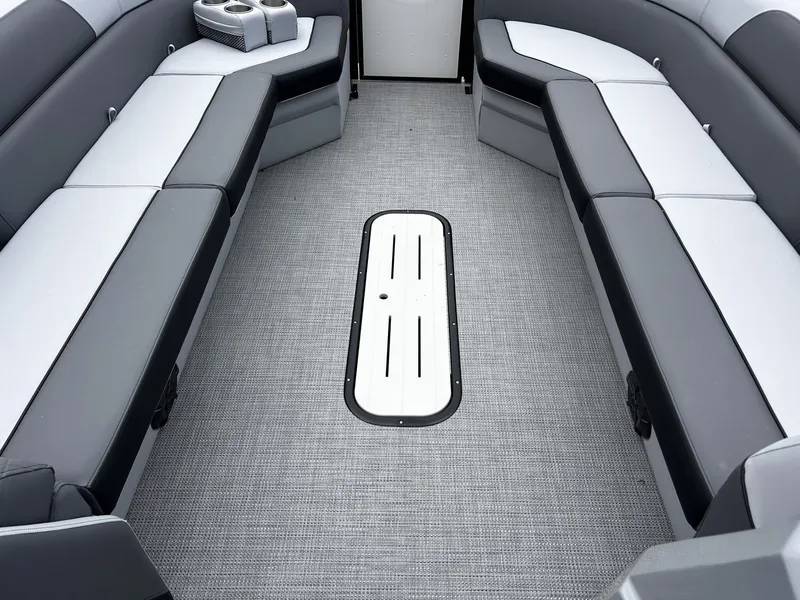 Slide: The Image of Veranda Vista Series VS25RC-TOWER-250HP 2026 - 9