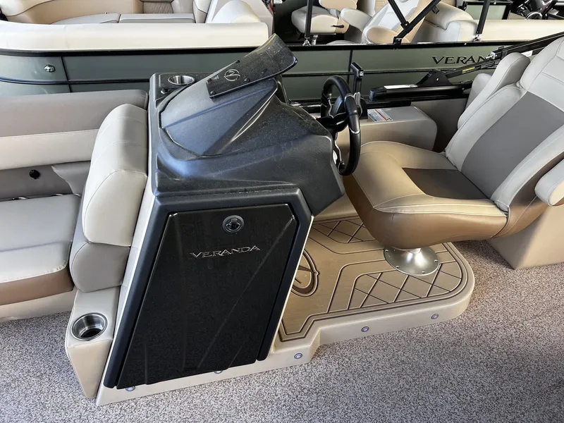 Slide: The Image of Veranda Relax Series 200HP YAMAHA 2026 - 12