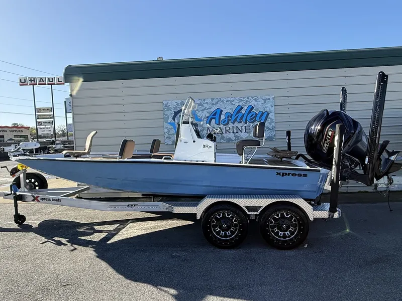 The Image of Xpress Xclusive R Series XR 21 BAY WITH FORWARD SEATING 2026 - undefined