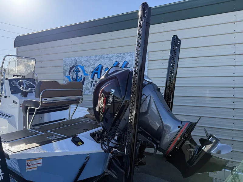 Slide: The Image of Xpress Xclusive R Series XR 21 BAY WITH FORWARD SEATING 2026 - 11