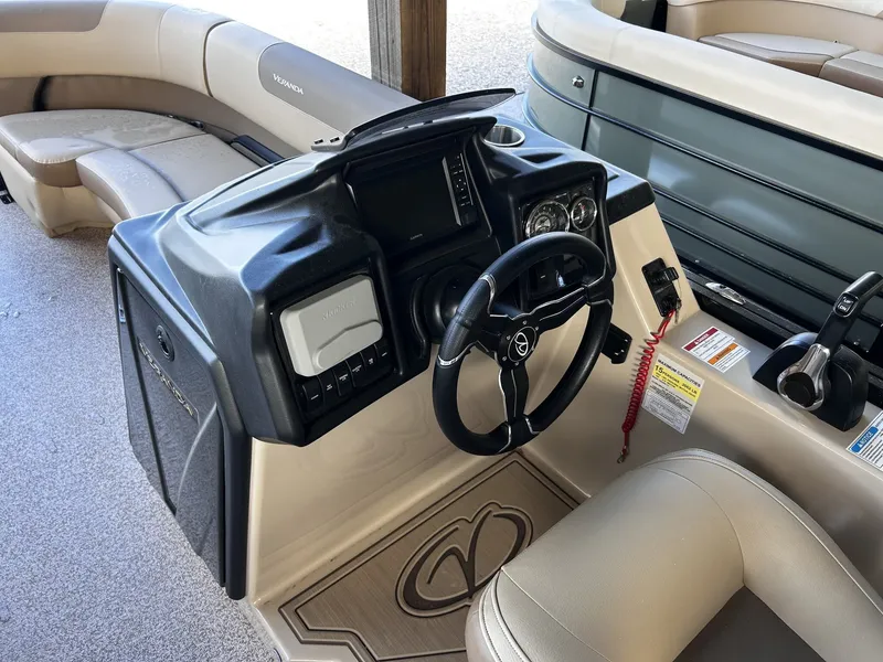 Slide: The Image of Veranda Relax Series 200HP YAMAHA 2026 - 8