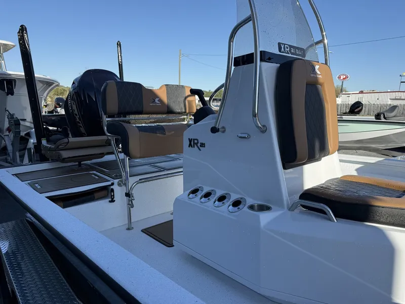 Slide: The Image of Xpress Xclusive R Series XR 21 BAY WITH FORWARD SEATING 2026 - 14