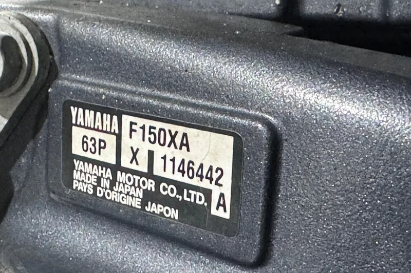 Slide: The Image of Yamaha F150XA engine label on Glacier Bay 2640SX Renegade, 2003 model. - 46
