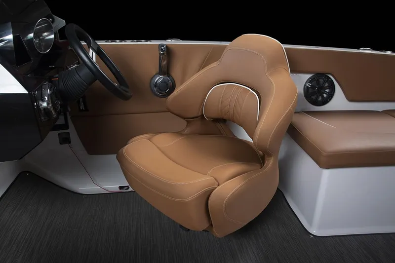 Slide: The Image of Glastron GTD 200 2019 - 9