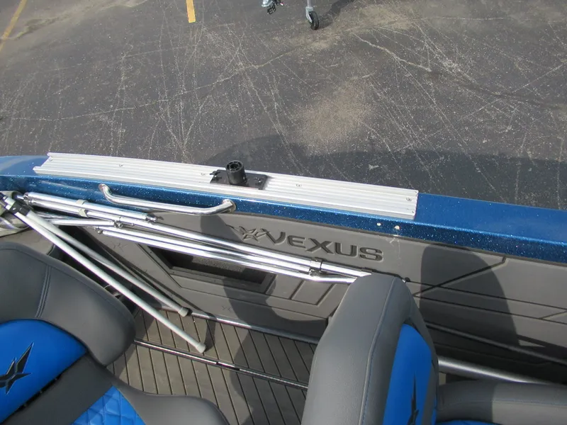 Slide: The Image of Vexus DVX22S 2025 - 14