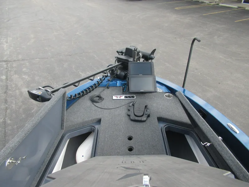 Slide: The Image of Vexus DVX22S 2025 - 2