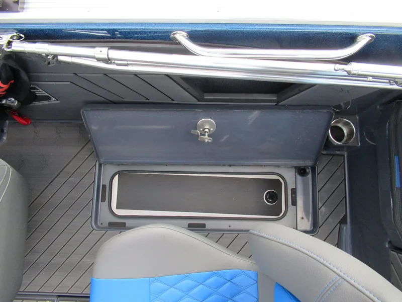 Slide: The Image of Vexus DVX22S 2025 - 9